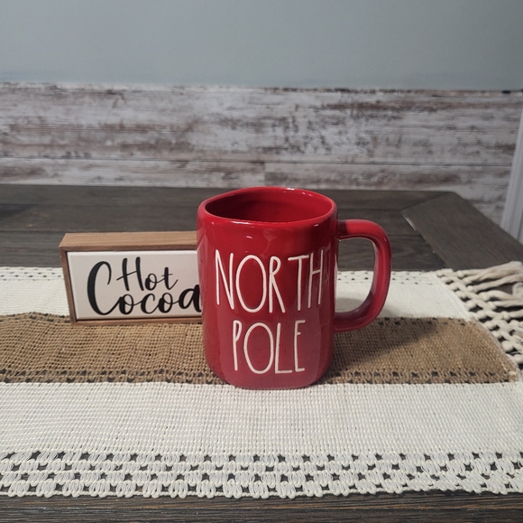 Rae Dunn North Pole Mug - Picture 2 of 3